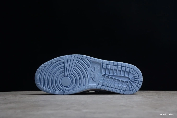 1 DC0774-050 Blue University Jordan (W) Low 1117